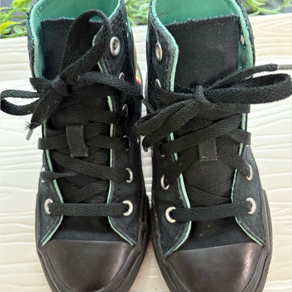Kids Chuck Taylor High tops size 12